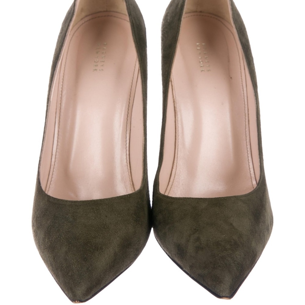 BARNEY'S NEW YORK Suede High-Heel Pumps Size 11/41
